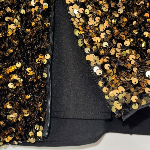 Banana Republic Alina Sequin Top Black and Gold SPECIAL! sz M - Picture 7 of 10